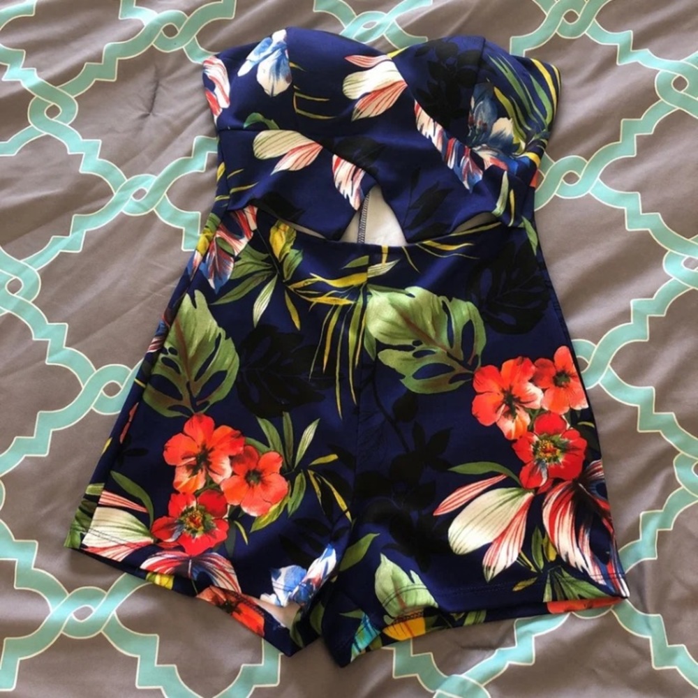 Fashion Nova romper